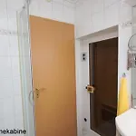 Holiday home 6 Personen Mit 4 Schlafzimmern, Infrarotwaermekabine, Mit Blick Auf Den Weltschiffahrtsweg In *