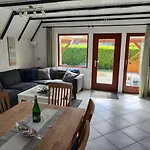 6 Personen Mit 4 Schlafzimmern, Infrarotwaermekabine, Mit Blick Auf Den Weltschiffahrtsweg In Holiday home Otterndorf