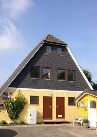 Holiday home 6 Personen Mit 4 Schlafzimmern, Infrarotwaermekabine, Mit Blick Auf Den Weltschiffahrtsweg In Otterndorf