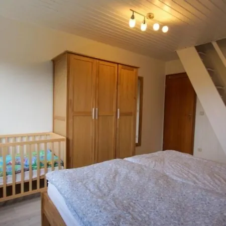 6 Personen Mit 4 Schlafzimmern, Infrarotwaermekabine, Mit Blick Auf Den Weltschiffahrtsweg In Holiday home Otterndorf