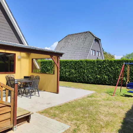 Holiday home 6 Personen Mit 4 Schlafzimmern, Infrarotwaermekabine, Mit Blick Auf Den Weltschiffahrtsweg In Otterndorf