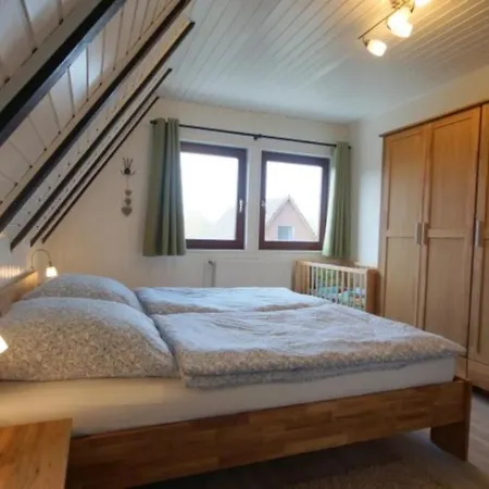6 Personen Mit 4 Schlafzimmern, Infrarotwaermekabine, Mit Blick Auf Den Weltschiffahrtsweg In