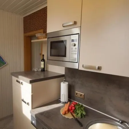 6 Personen Mit 4 Schlafzimmern, Infrarotwaermekabine, Mit Blick Auf Den Weltschiffahrtsweg In Holiday home *